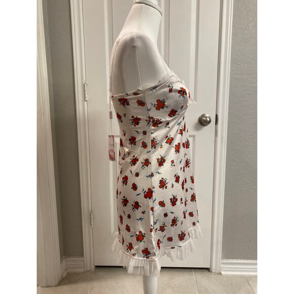 Lingerie Rose Printed Nightie with Thong Size Medium - Picture 4 of 7